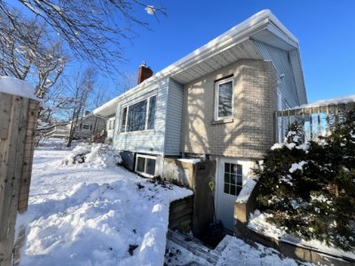 Spacious 2 Bed, 1.5 Bath + Den Lower Unit | 2121 Sackville Drive | $1695 + Power — rental in Sackville, NB